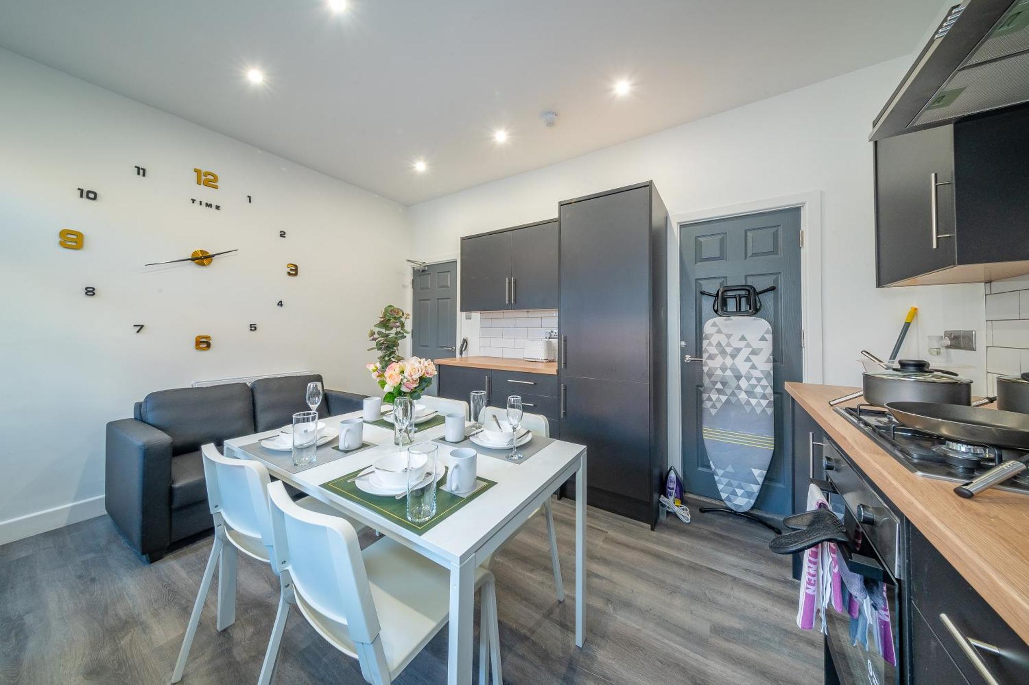 Homestay Raa12s For Your Relaxed And Cosy With Free Parking