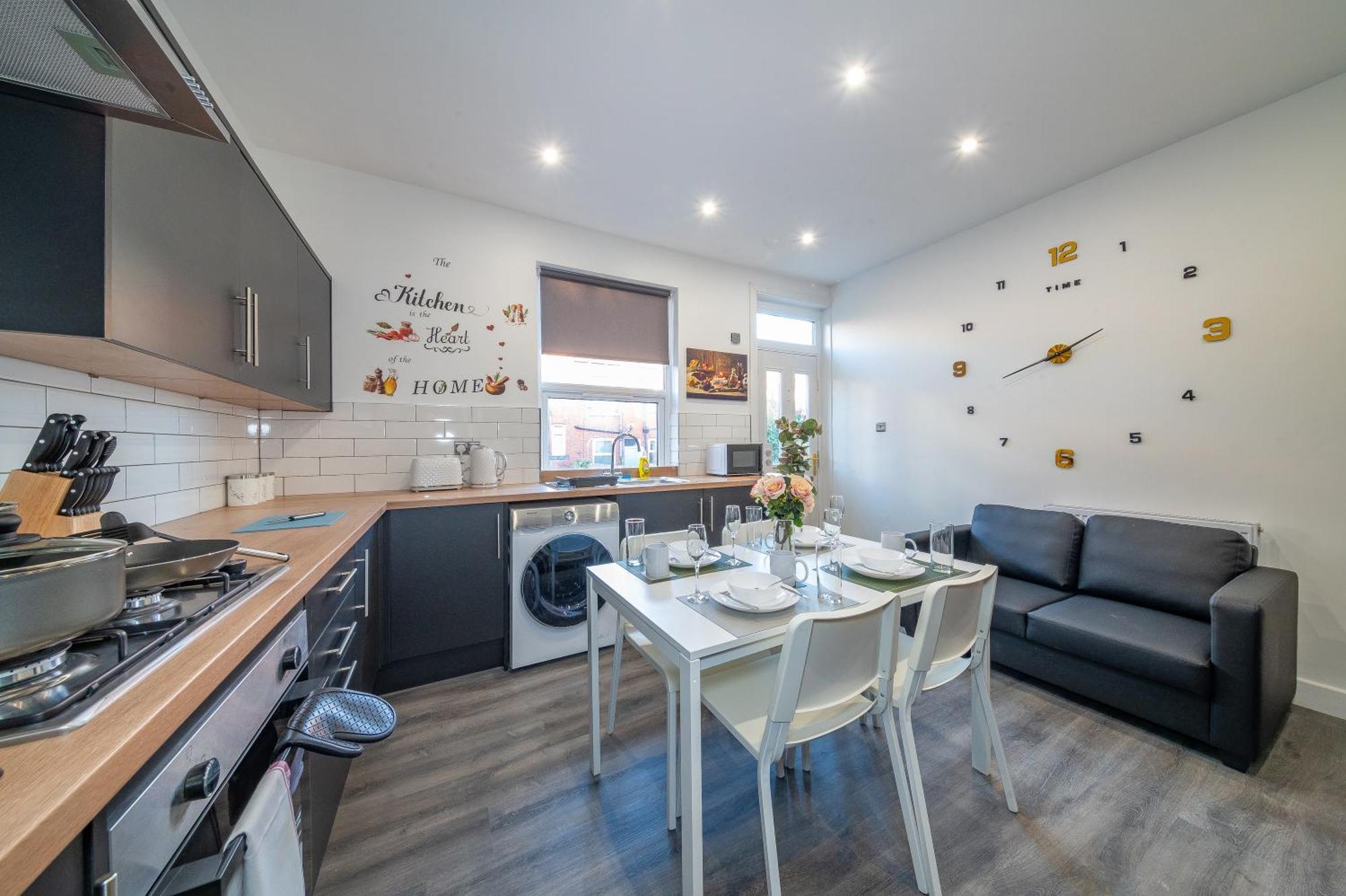 Homestay Raa12s For Your Relaxed And Cosy With Free Parking